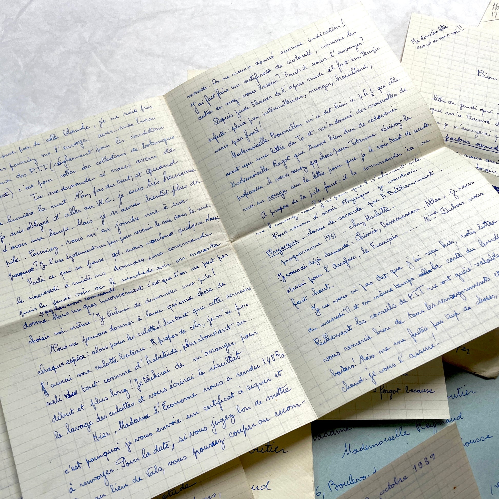 Set of 5 1930s handwritten French letters and envelopes with postage stamps from Vals-les-Bains, France.