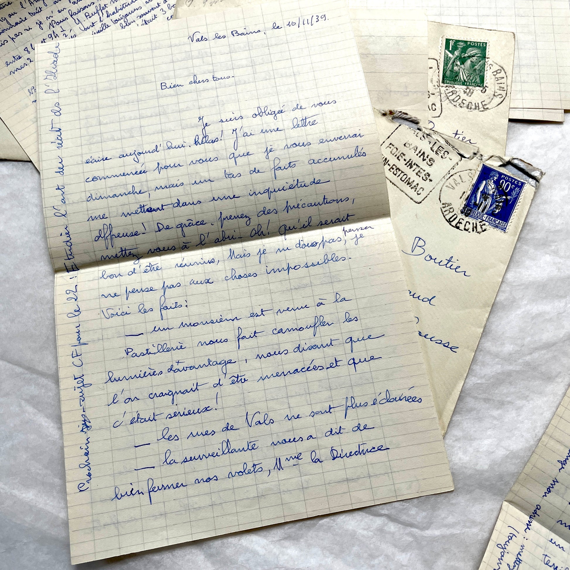 Set of 5 1930s handwritten French letters and envelopes with postage stamps from Vals-les-Bains, France.