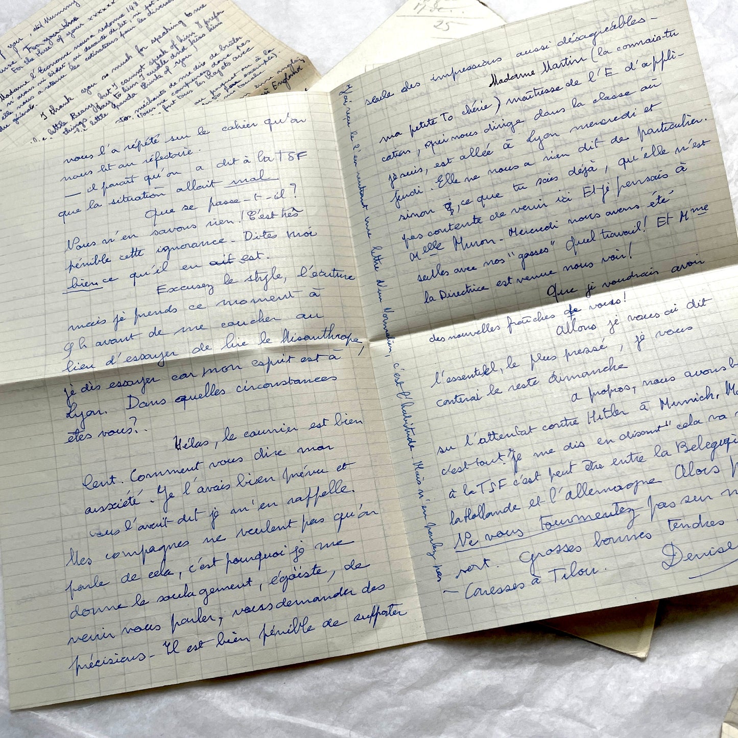 Set of 5 1930s handwritten French letters and envelopes with postage stamps from Vals-les-Bains, France.