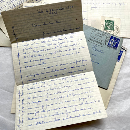 Set of 5 1930s handwritten French letters and envelopes with postage stamps from Vals-les-Bains, France.