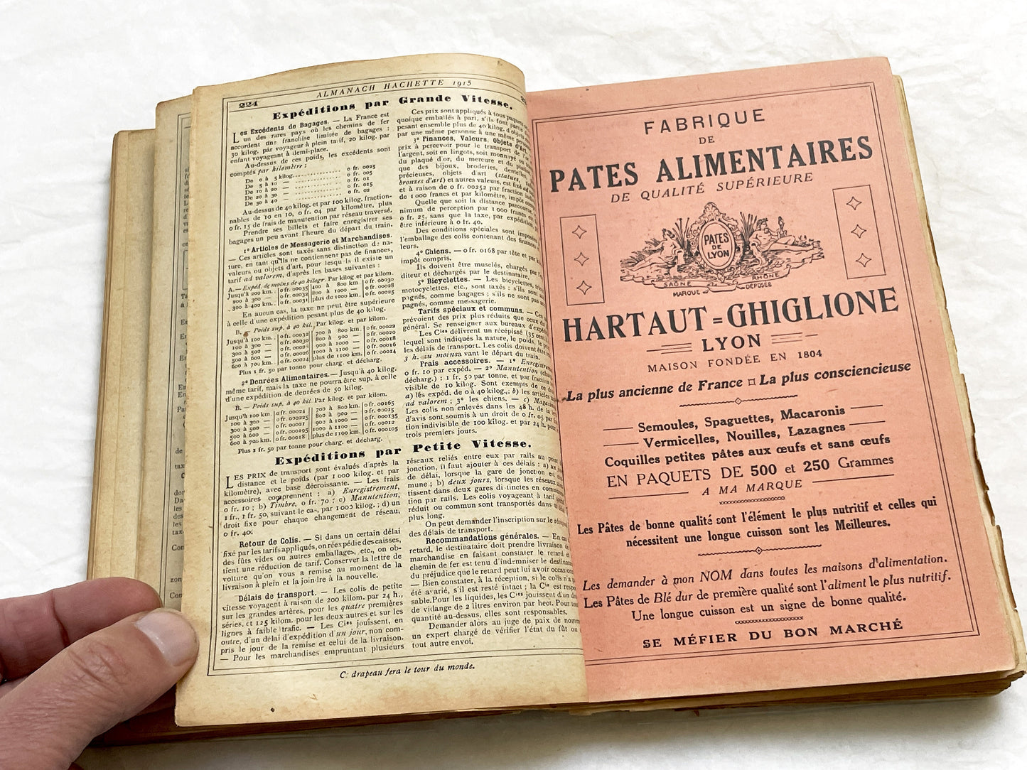 1910s – 500 Pages Almanach Hachette – Vintage French almanac – WWI edition “Petite Encyclopédie de la Vie Pratique”