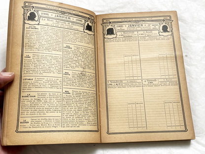 1900s – 530 Pages Almanach Hachette – Vintage Hachette Almanach – Early 1900s French Illustrated Yearbook