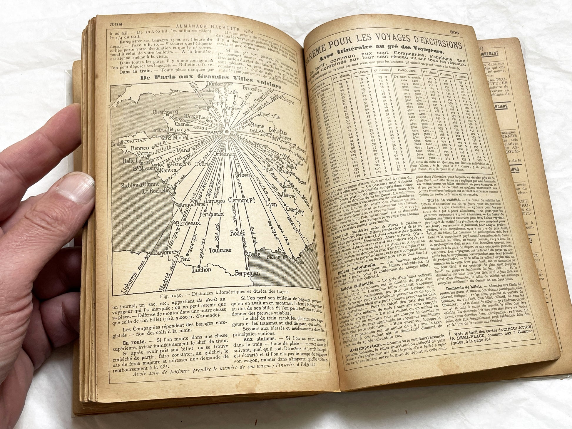 1894 – 400 Pages - Almanach Hachette 1894 – First Edition – Vintage French illustrated almanac – Practical life & advertising encyclopedia