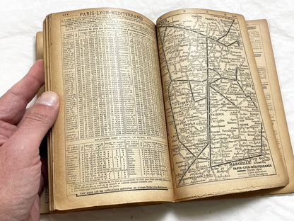 1894 – 400 Pages - Almanach Hachette 1894 – First Edition – Vintage French illustrated almanac – Practical life & advertising encyclopedia