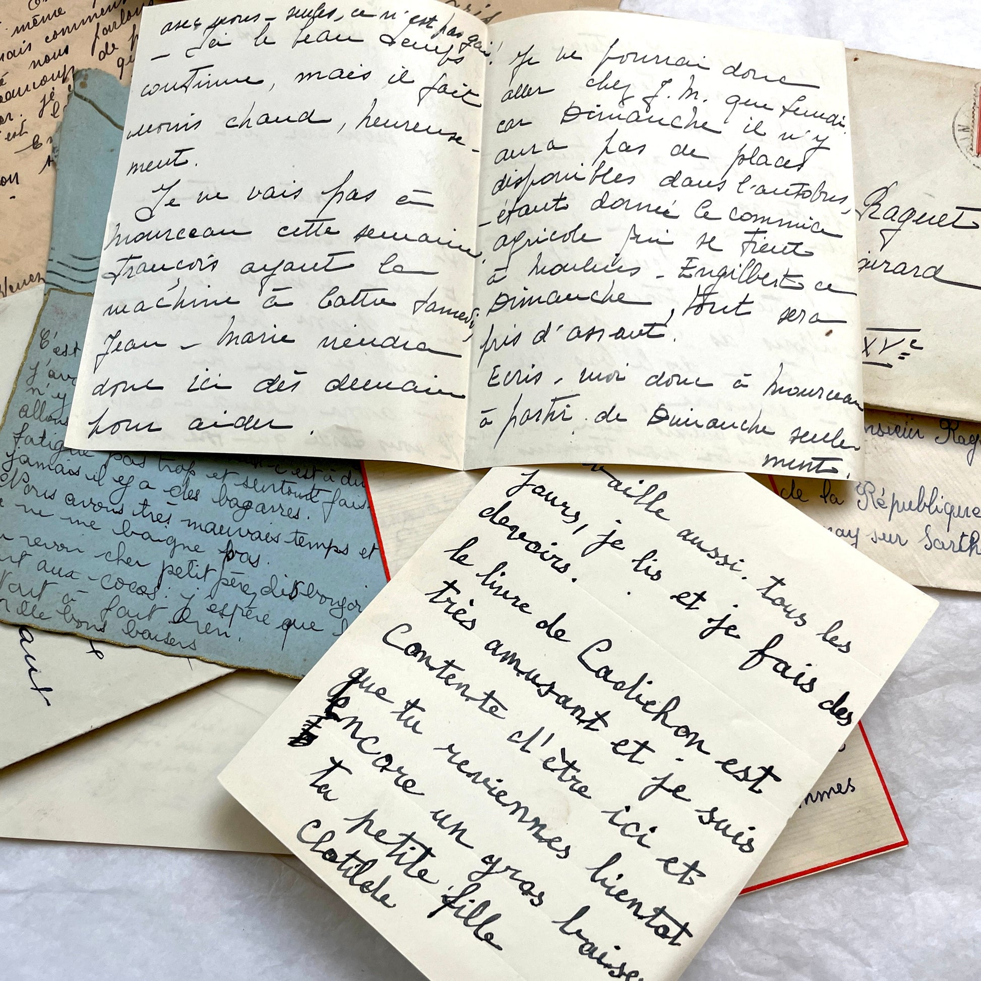 1930s French handwritten letter set with original envelopes and vintage stamps. Historical ephemera collection.