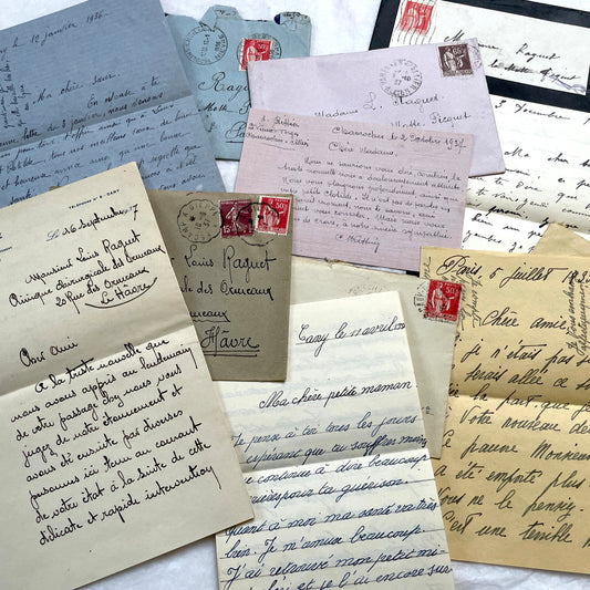 Set of 5 vintage 1930s French handwritten letters with original envelopes, featuring authentic French postage stamps.