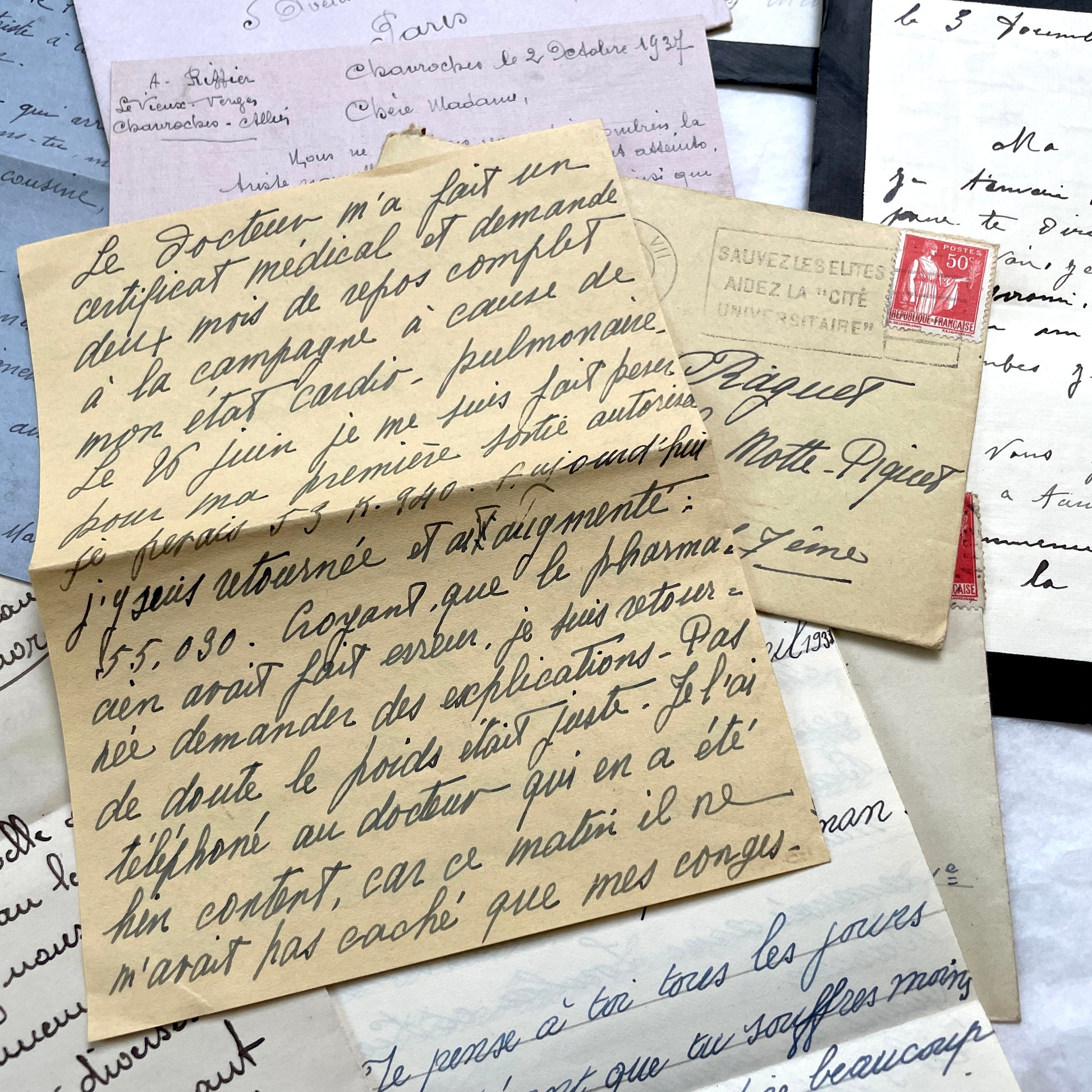 Set of 5 vintage 1930s French handwritten letters with original envelopes, featuring authentic French postage stamps.
