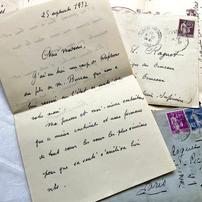 Set of 5 vintage 1930s French letters and envelopes with handwritten text, historic stamps, and clear postmarks.