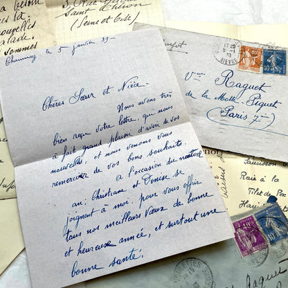Set of 5 vintage 1930s French letters and envelopes with handwritten text, historic stamps, and clear postmarks.