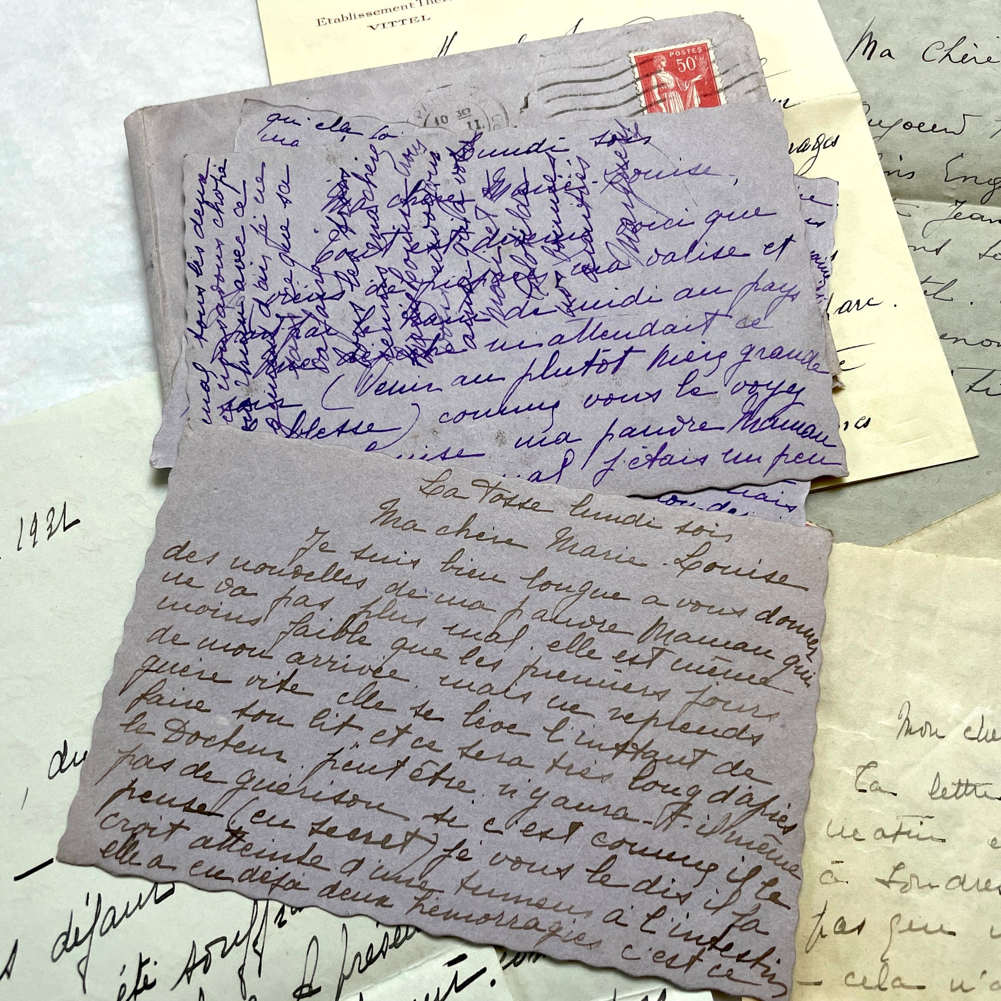 1930s set of 5 French handwritten letters with envelopes, showing elegant script and vintage paper.