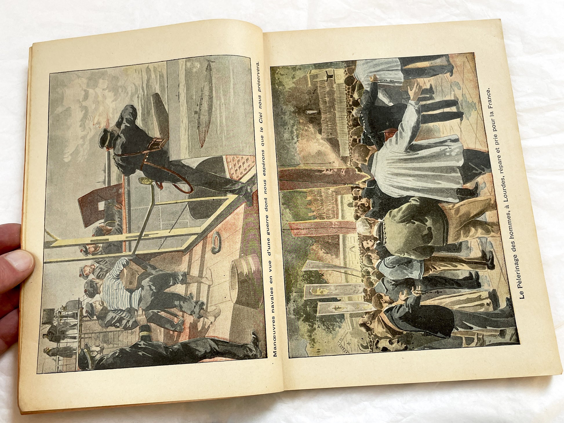 1900s - Vintage Almanac - Le Pelerin Illustrated Annual - Catholic Publication - Paris 1900 - Historical Document - Religious Heritage