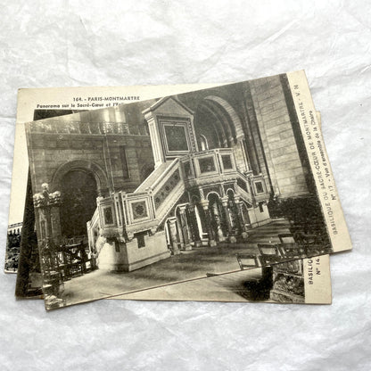 Lot of 1930s postcards showing the Sacré-Cœur Basilica in Montmartre, Paris, including exterior and interior views.