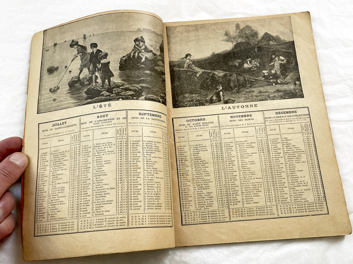 Late 19th - 1893 French Almanach du Pelerin - Antique Illustrated Catholic Almanac Book - Religious Calendar - Historical Publication