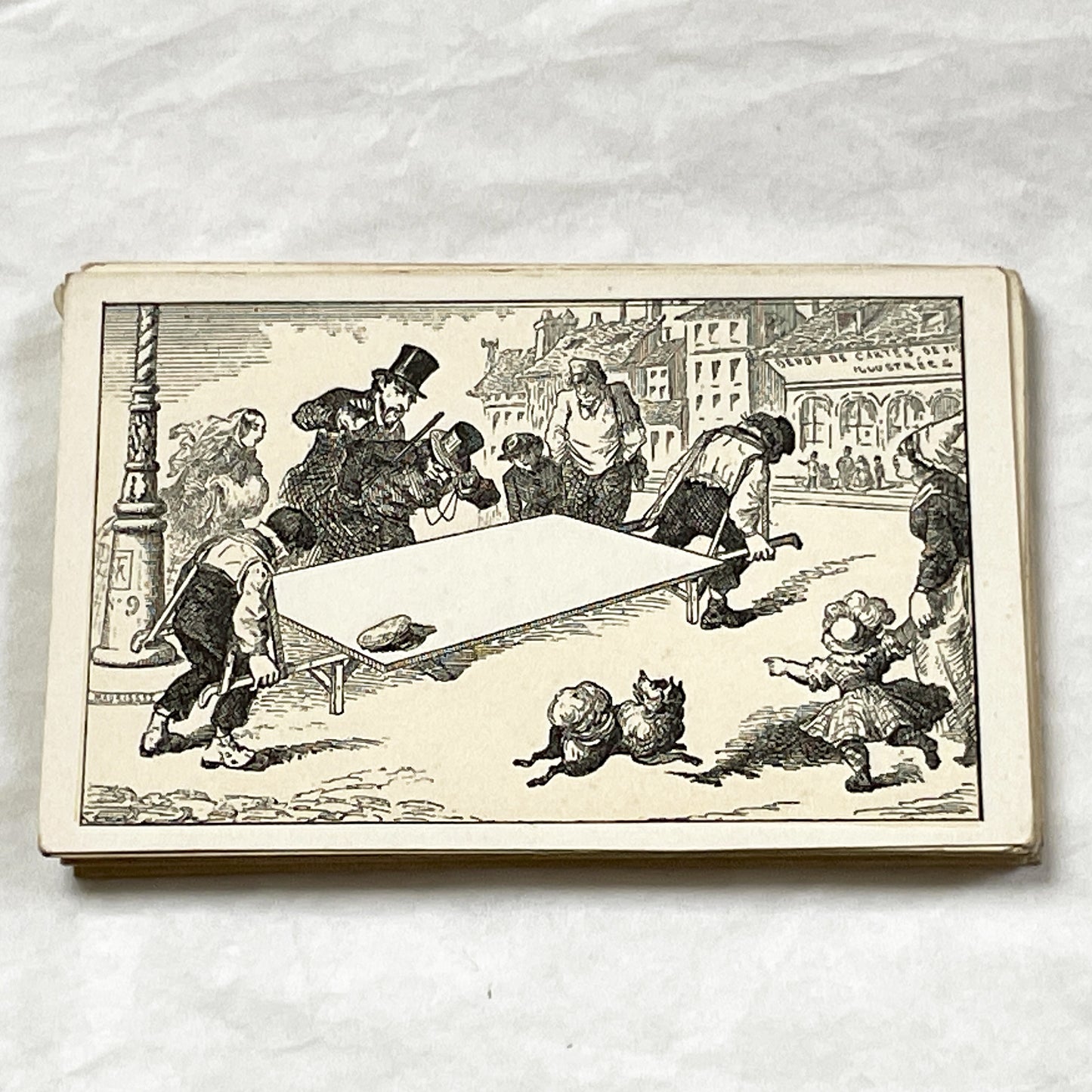 Late 19th - Antique French Motto Card - Customizable Trade Card Design - Lively Street Scene With Figures And Dogs
