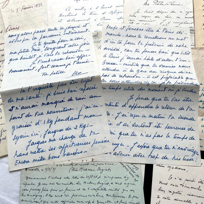 Set of 10 French handwritten letters from the 1940s, featuring elegant script and various historical contexts.