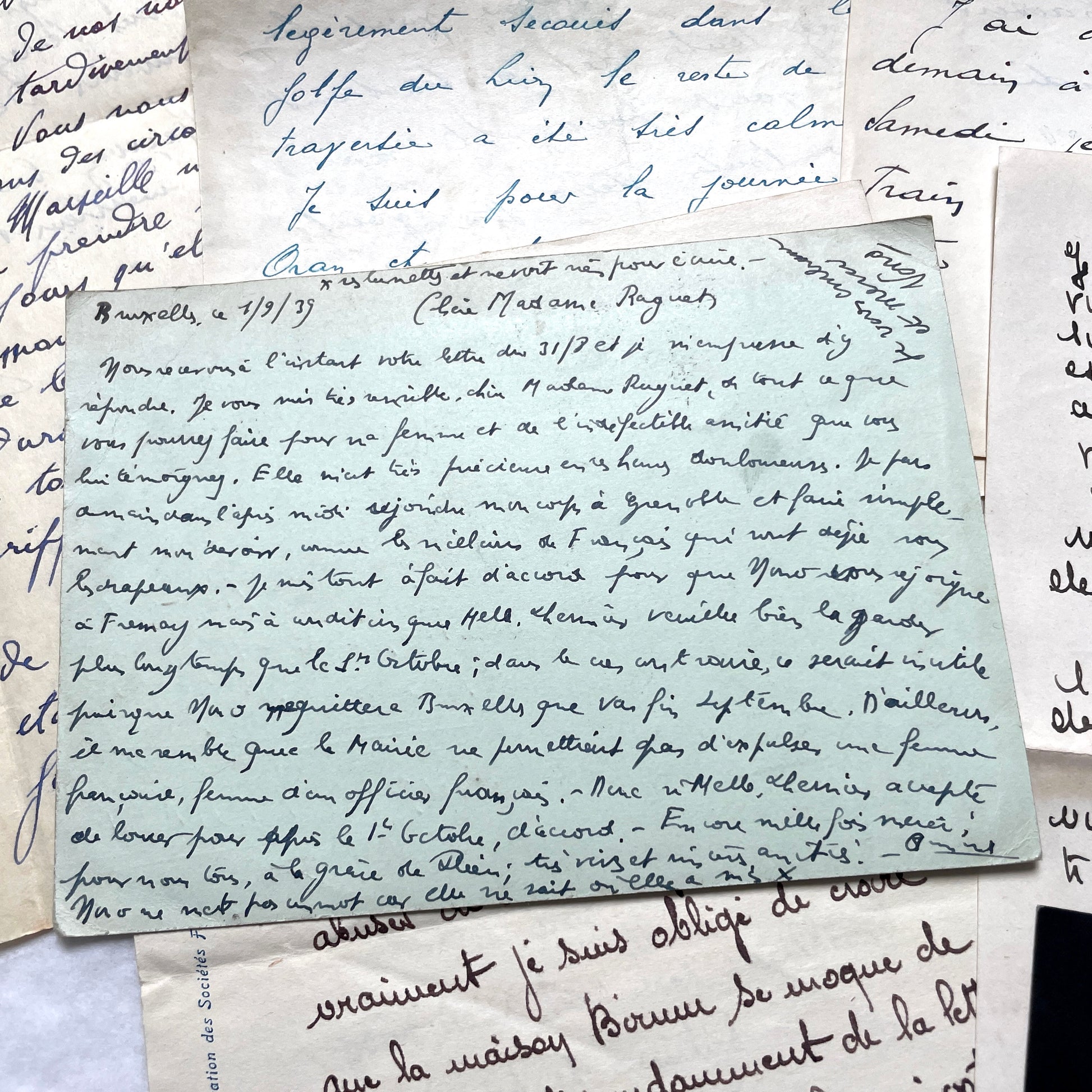Set of 10 French handwritten letters from the 1940s, featuring elegant script and various historical contexts.