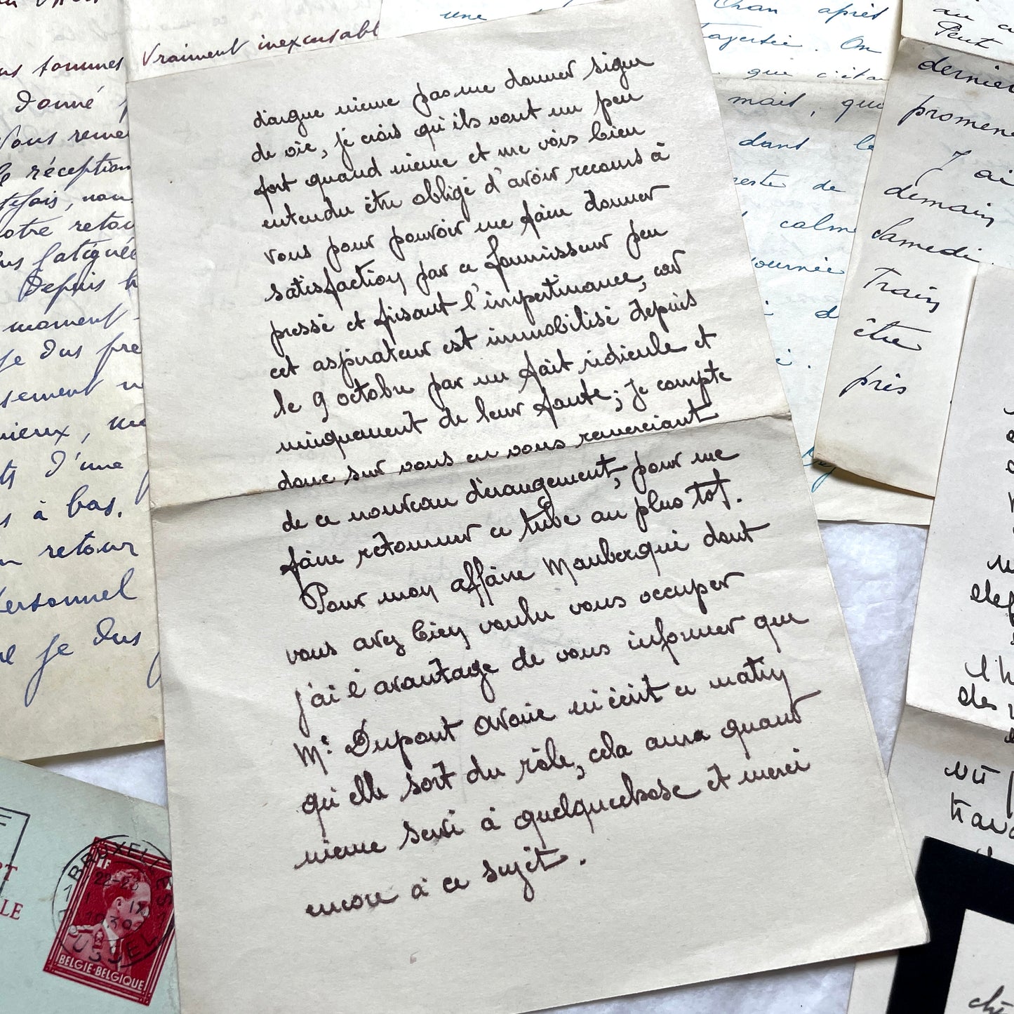 Set of 10 French handwritten letters from the 1940s, featuring elegant script and various historical contexts.