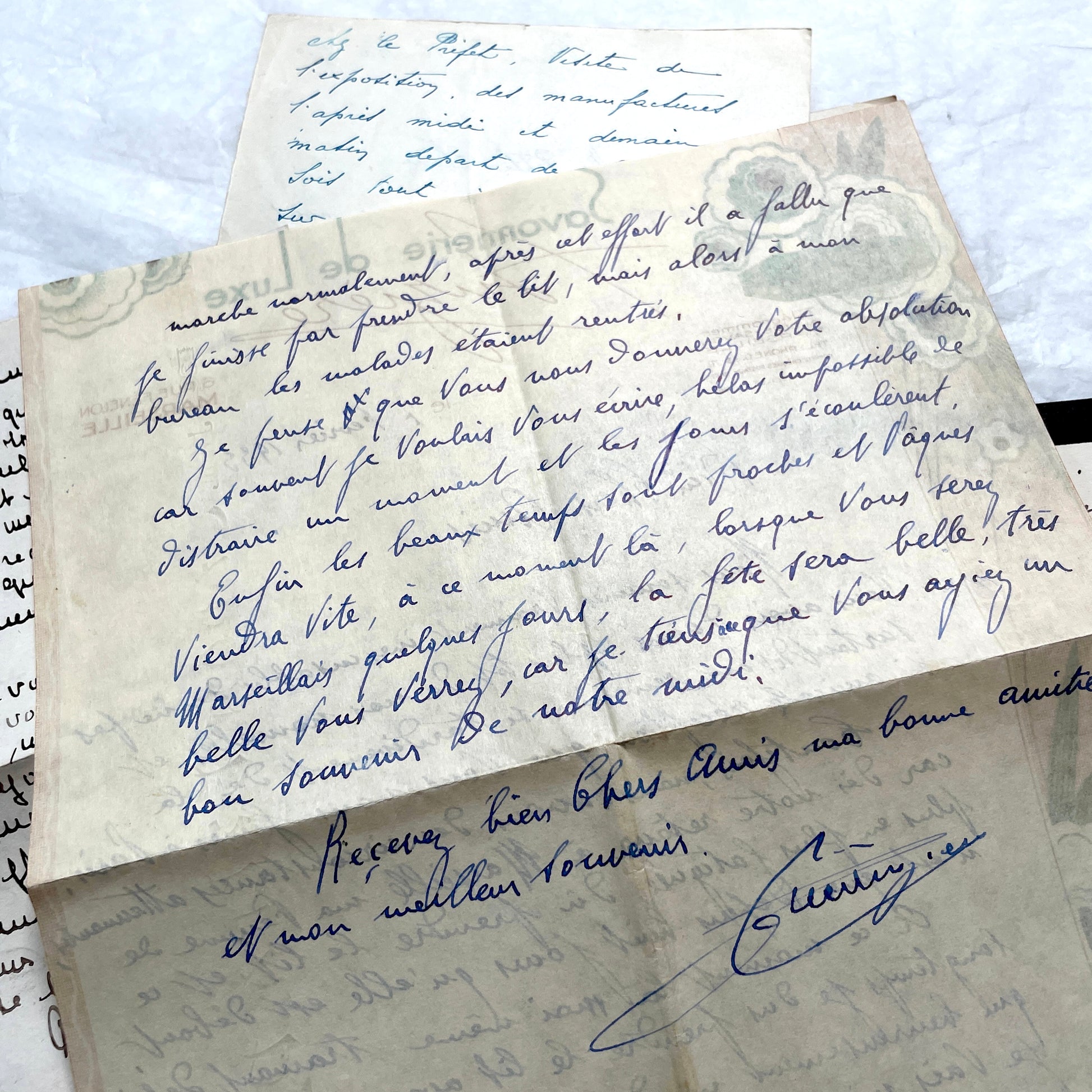 Set of 10 French handwritten letters from the 1940s, featuring elegant script and various historical contexts.