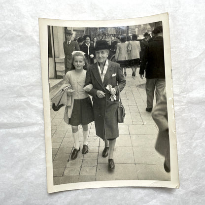 1940s vintage French photograph lot showing families, children, and daily life scenes in black and white.