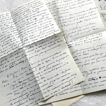 Set of 5 1950s French letters with envelopes, featuring handwritten script, vintage stamps, and postmarks.