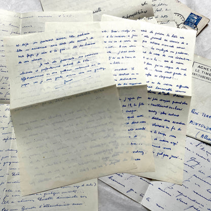 Set of 5 1950s French handwritten letters with envelopes, visible postage stamps and cursive text in French.