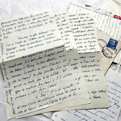 Set of 5 1950s French handwritten letters with envelopes, visible postage stamps and cursive text in French.