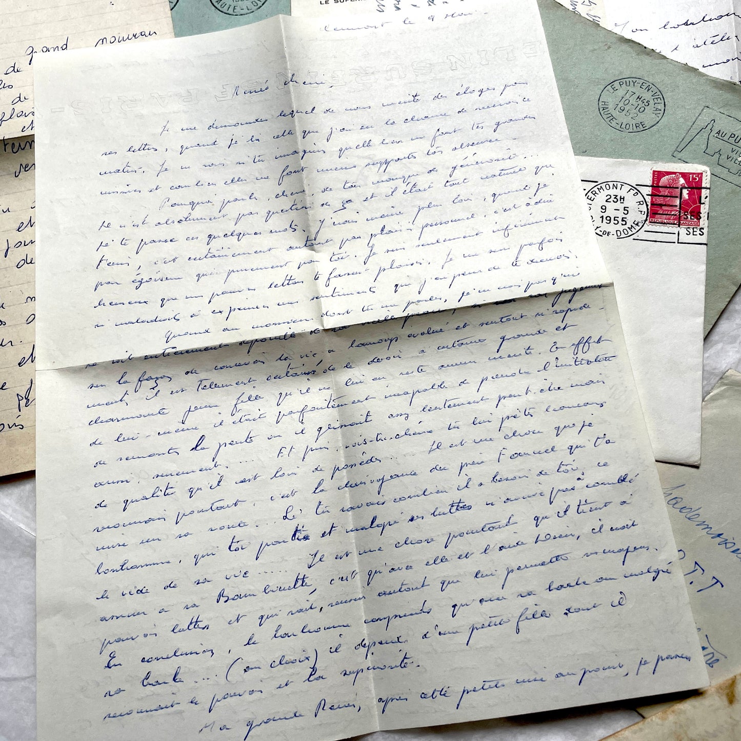 Set of 5 French handwritten letters and envelopes from the 1950s with distinct penmanship and postmarks.