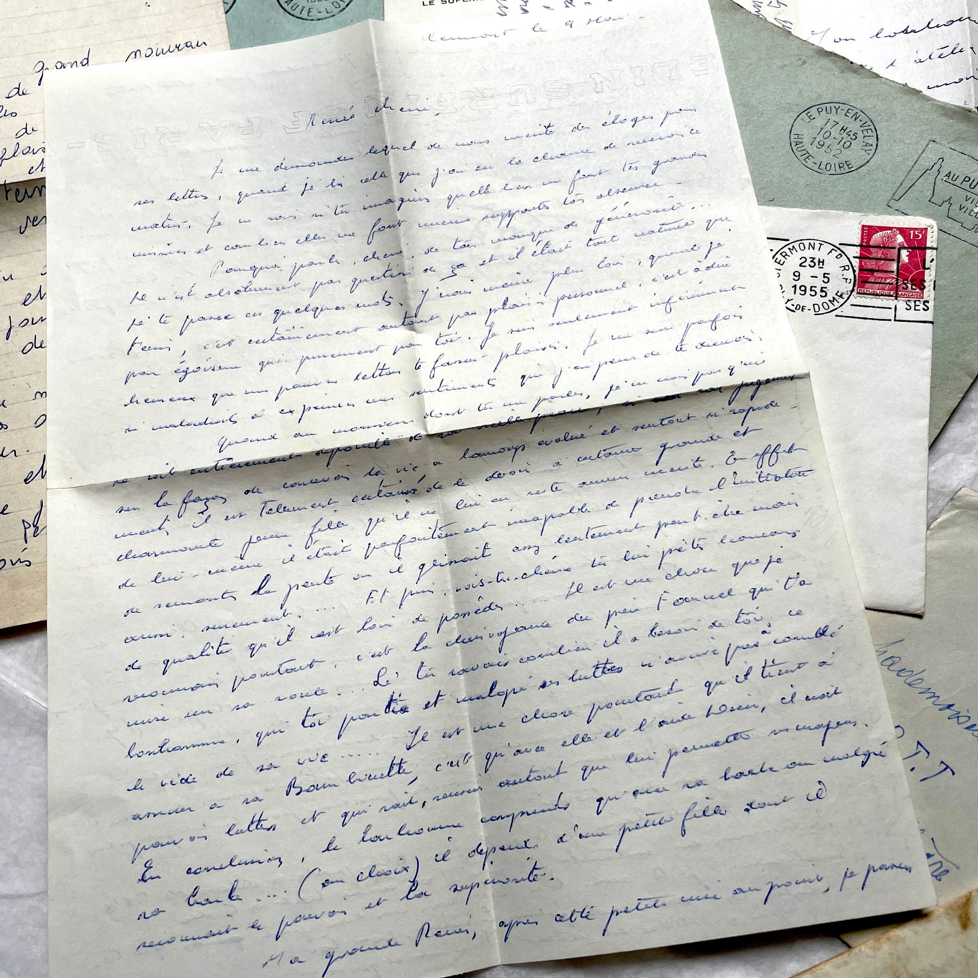Set of 5 French handwritten letters and envelopes from the 1950s with distinct penmanship and postmarks.