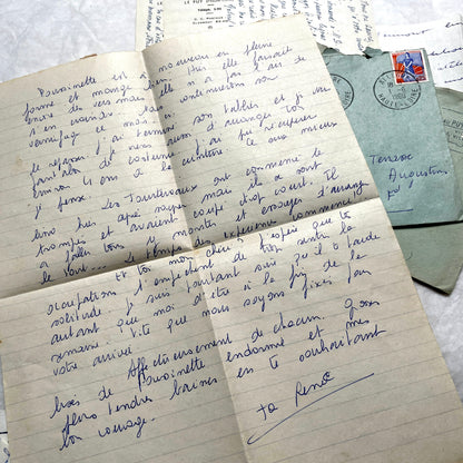 Set of 5 French handwritten letters and envelopes from the 1950s with distinct penmanship and postmarks.