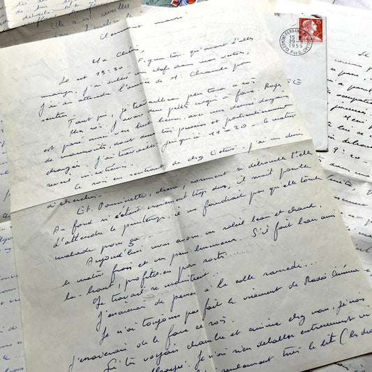 Set of 5 1960s French handwritten letters with envelopes, featuring vintage stamps and postmarks on aged paper.