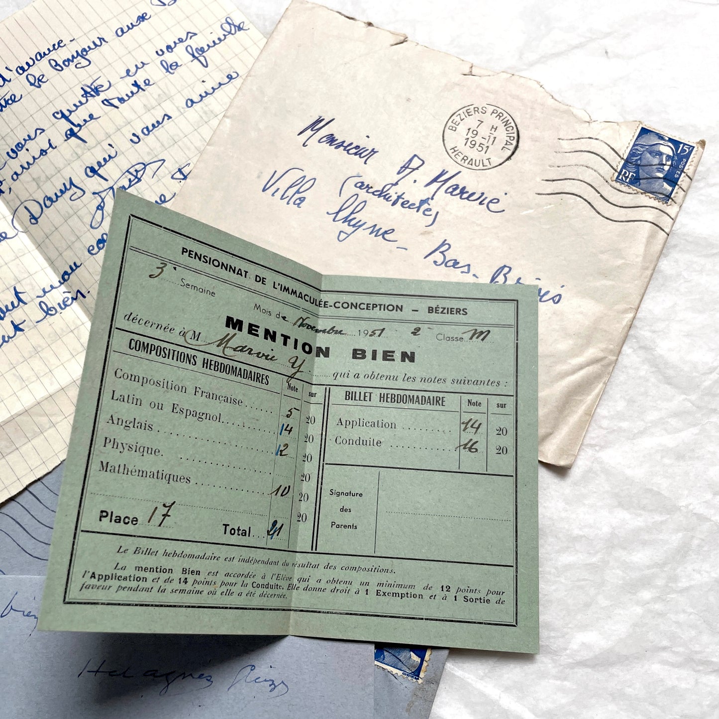 Set of 5 1950s French handwritten letters and envelopes with period stamps, showing family correspondence.