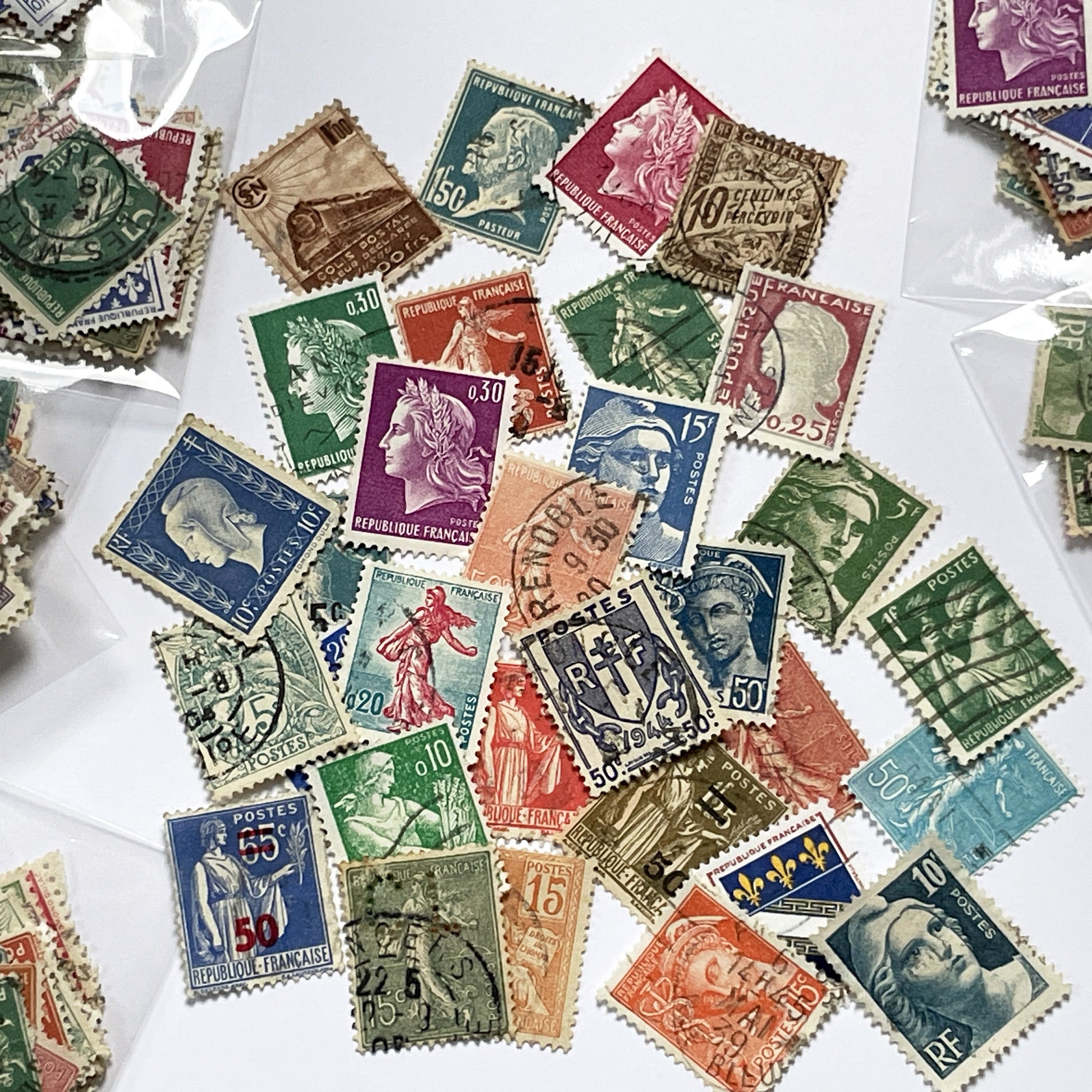 Lot of 30 Vintage French Postage Stamps – 1900s–1960s – Marianne, Sower, Coat of Arms, and Classical Designs