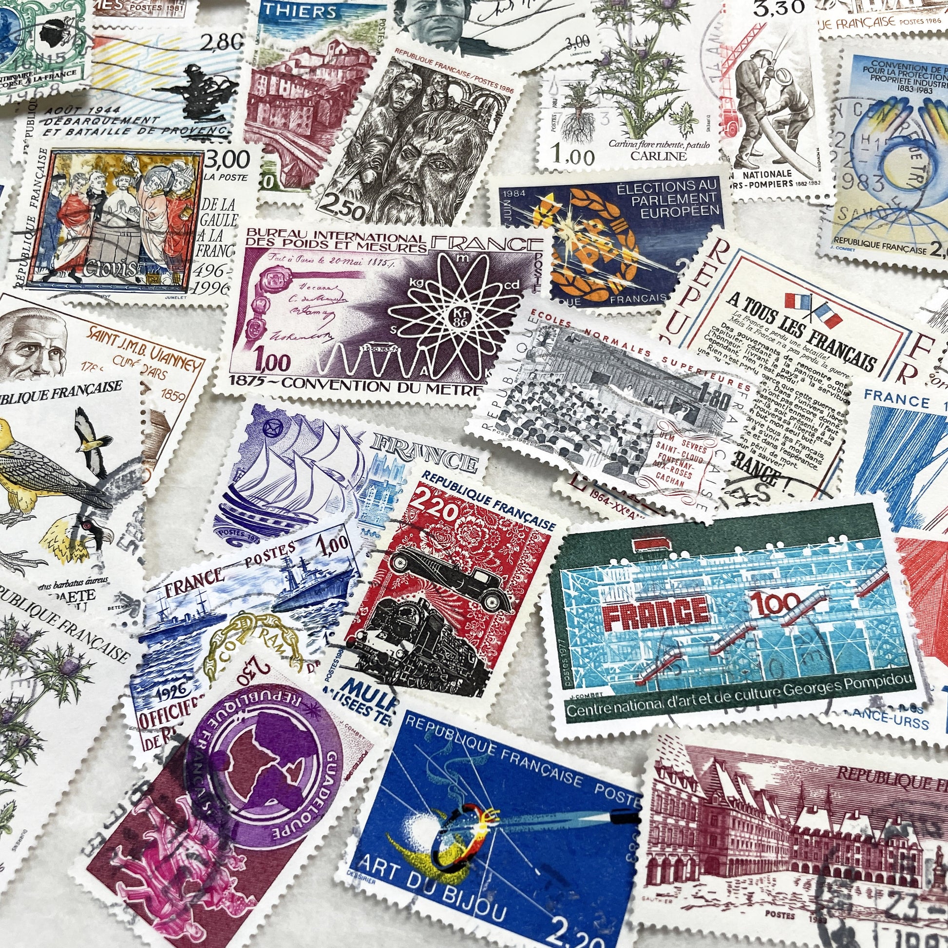 1980s - 50 French Postage Stamps - Diverse Themes Including History, Art, Nature, and Commemorations - Philatelic Lot