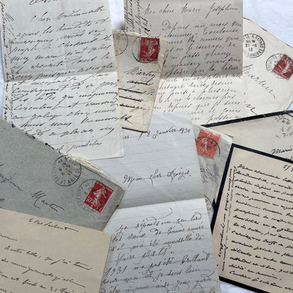 Lot of 5 vintage French letters with envelopes from the 1910s, showing handwritten text and stamps.