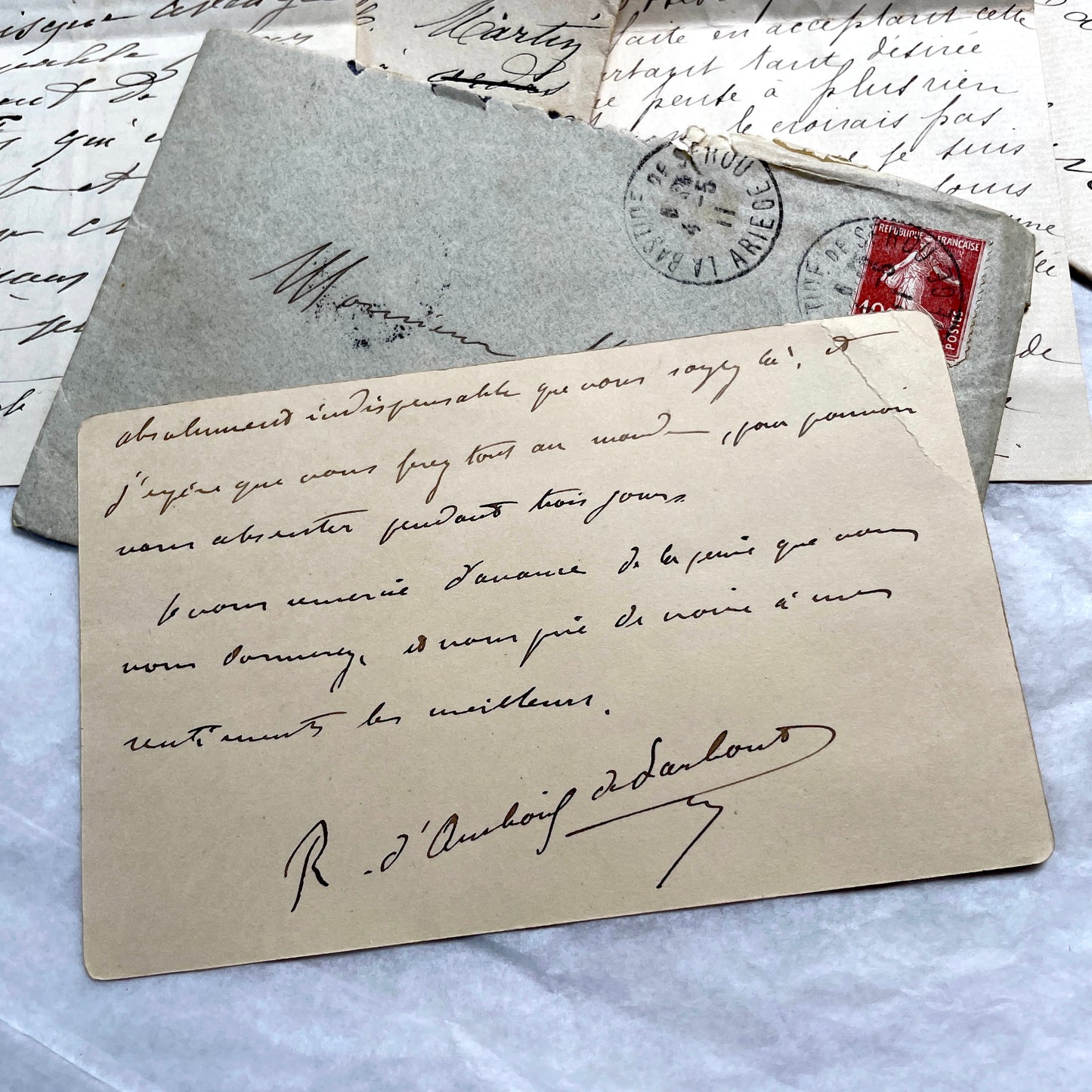 Lot of 5 vintage French letters with envelopes from the 1910s, showing handwritten text and stamps.
