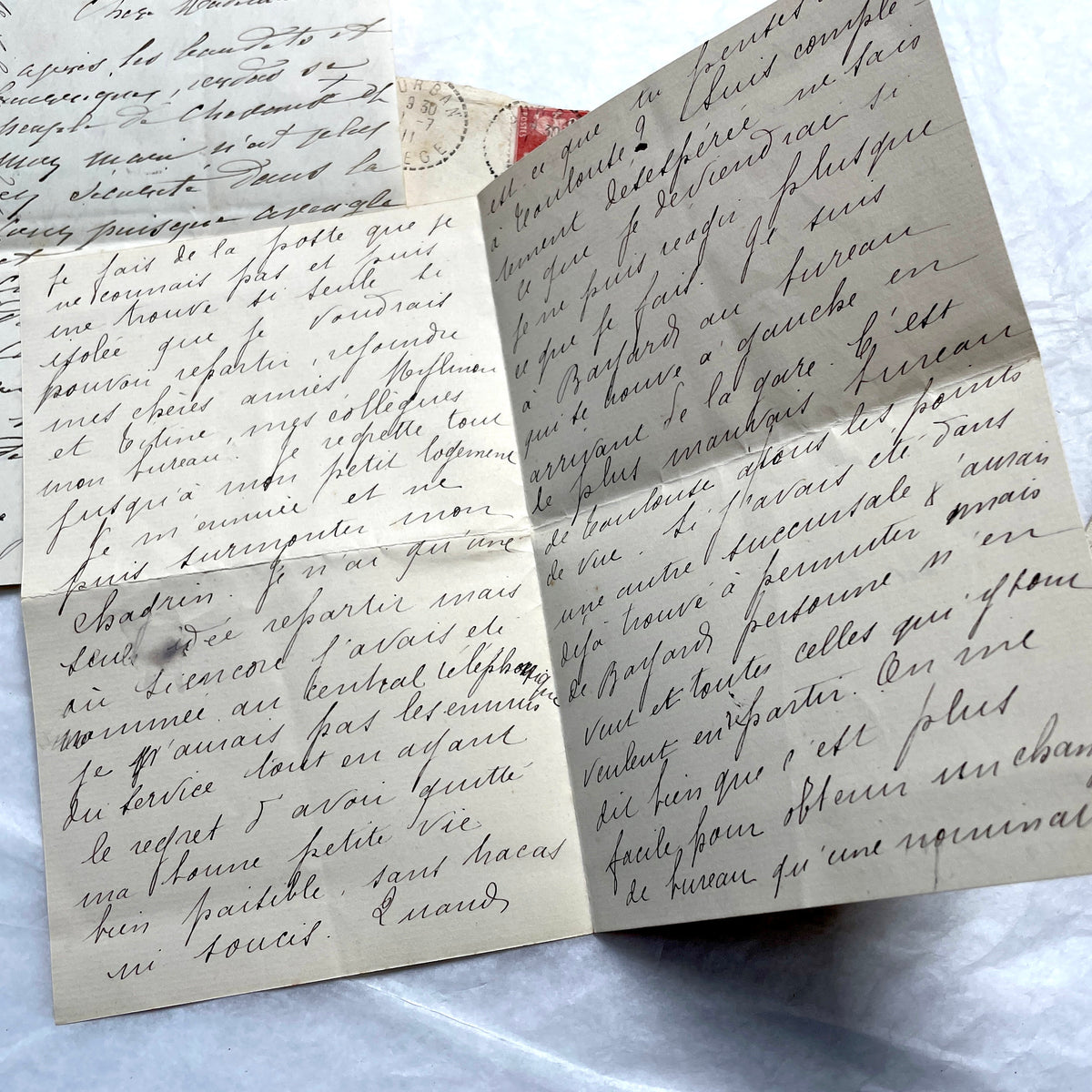 Lot of 5 vintage French letters with envelopes from the 1910s, showing handwritten text and stamps.