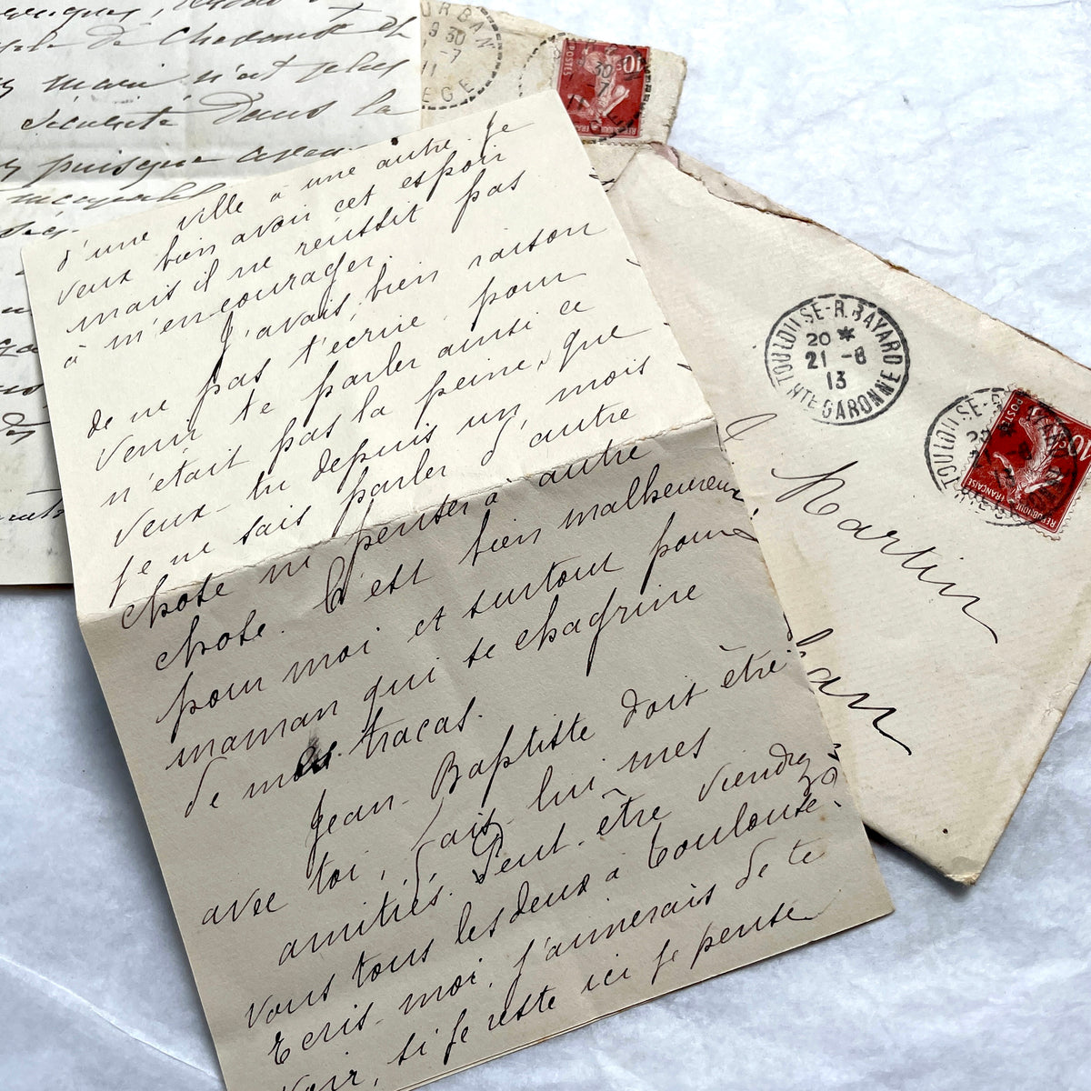 Lot of 5 vintage French letters with envelopes from the 1910s, showing handwritten text and stamps.