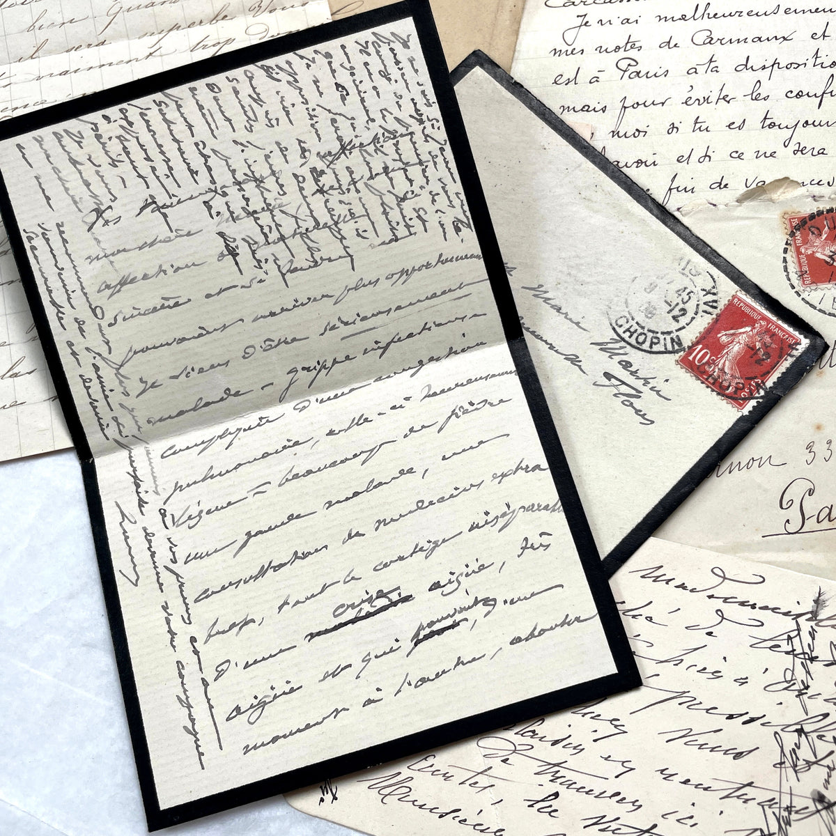 Lot of 5 French letters and envelopes from the 1900s, featuring handwritten text, original stamps, and legible postmarks.