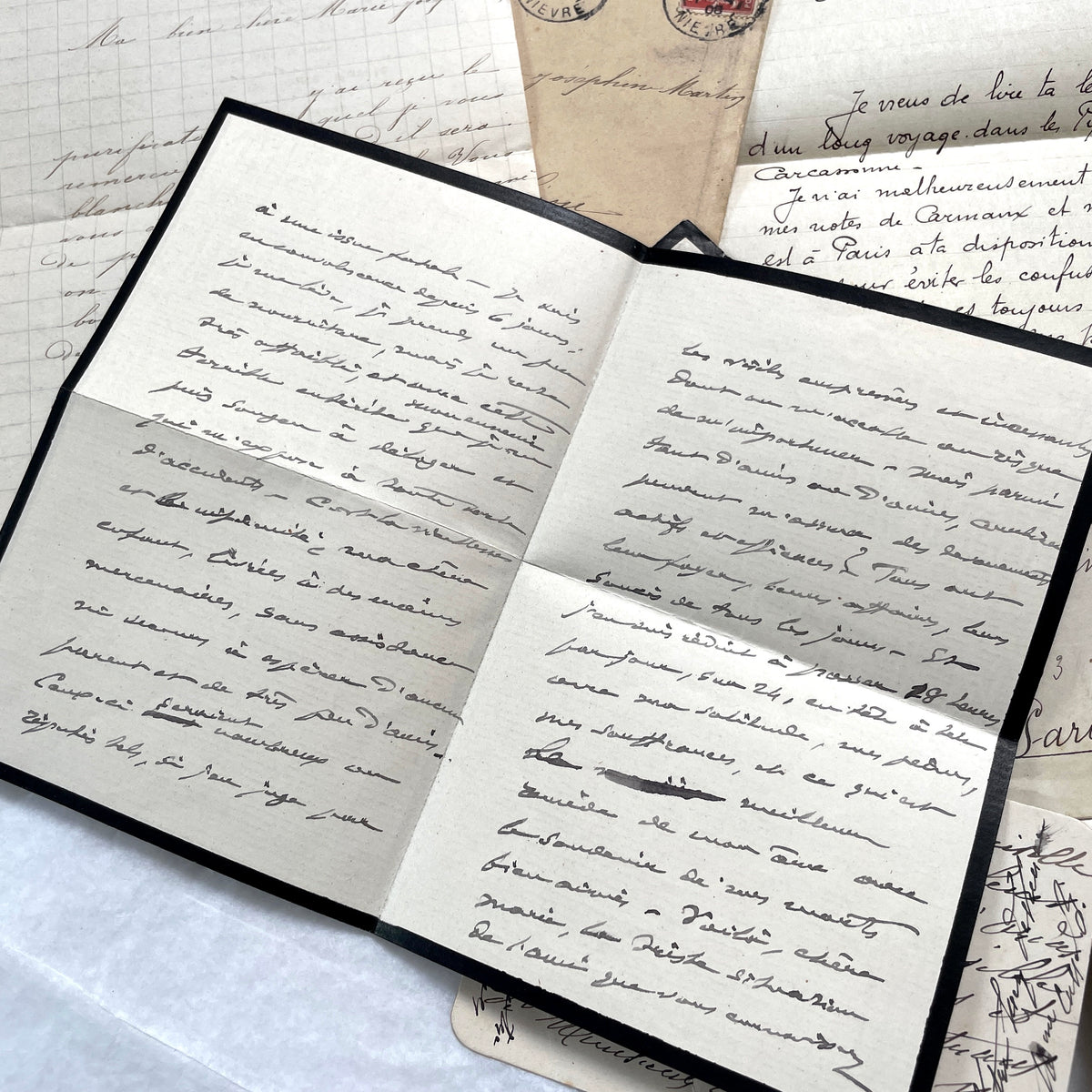 Lot of 5 French letters and envelopes from the 1900s, featuring handwritten text, original stamps, and legible postmarks.