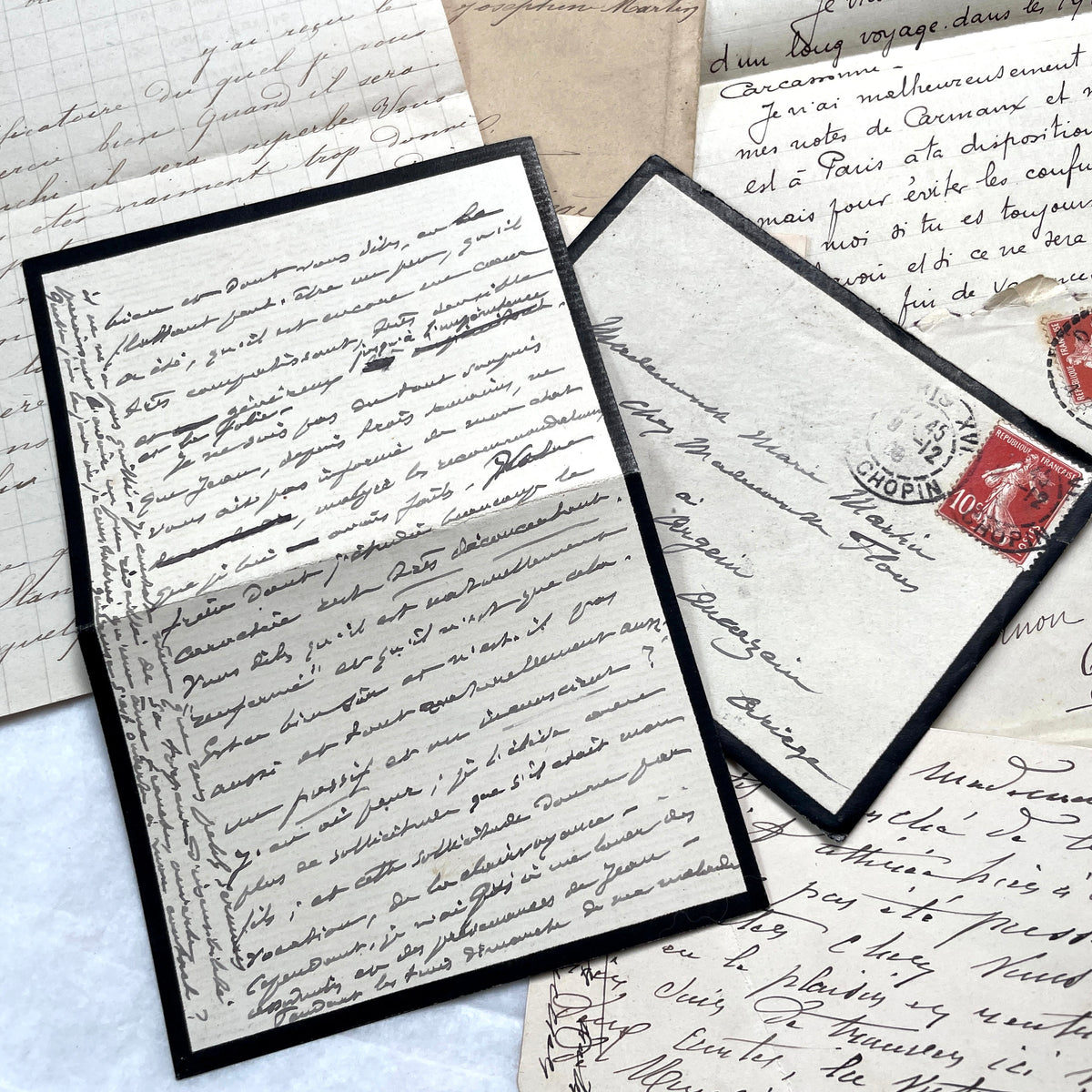 Lot of 5 French letters and envelopes from the 1900s, featuring handwritten text, original stamps, and legible postmarks.