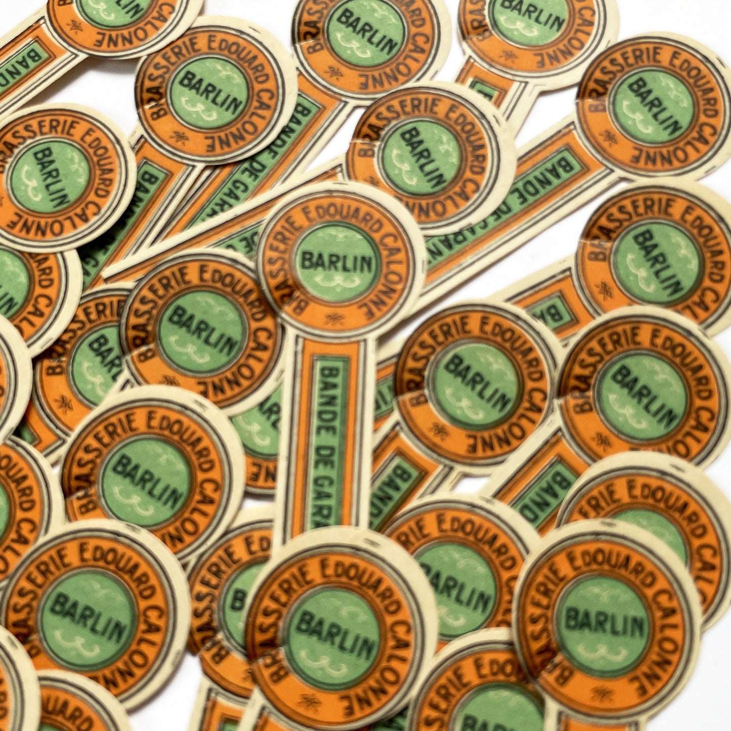 1930s - 30 French labels coloured green and orange - Vintage Beer Bottle Labels - Brasserie Édouard Calonne Barlin - “Bande de Garantie”