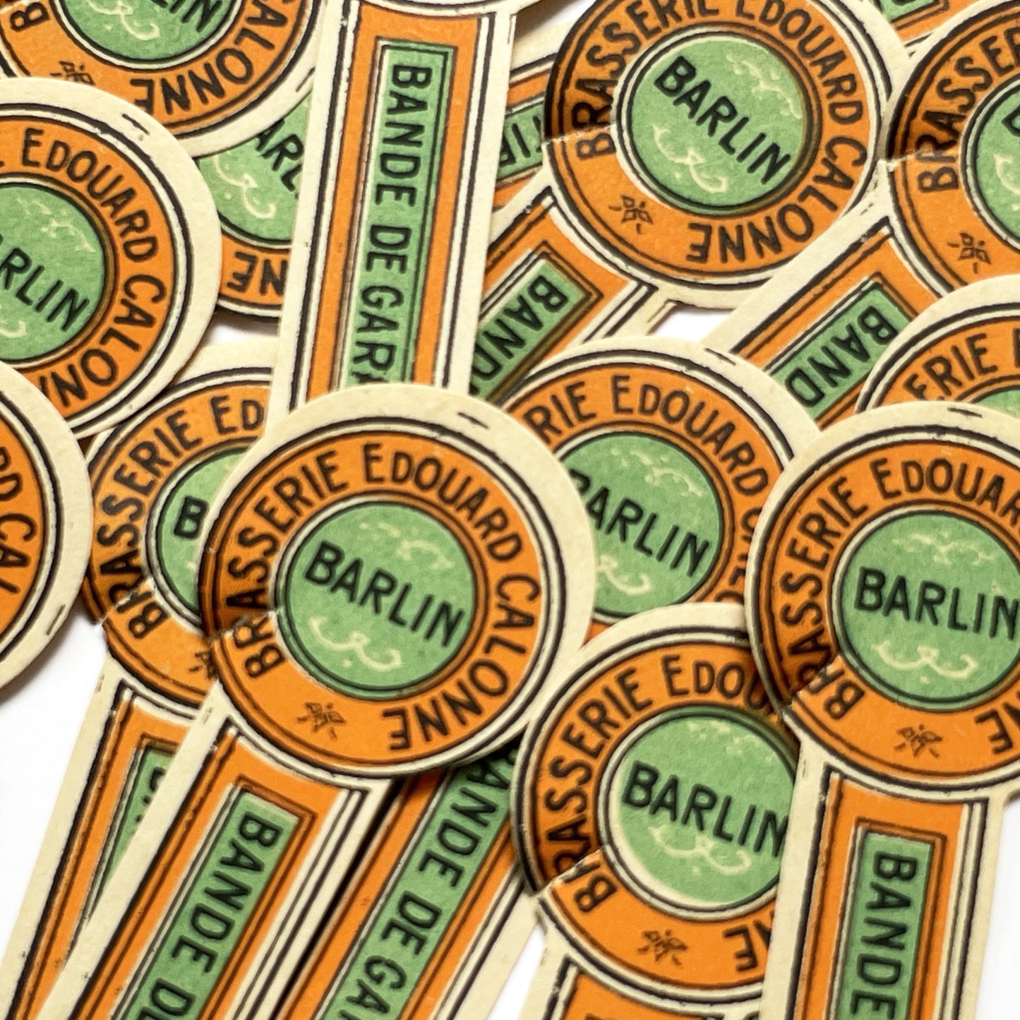 1930s - 30 French labels coloured green and orange - Vintage Beer Bottle Labels - Brasserie Édouard Calonne Barlin - “Bande de Garantie”