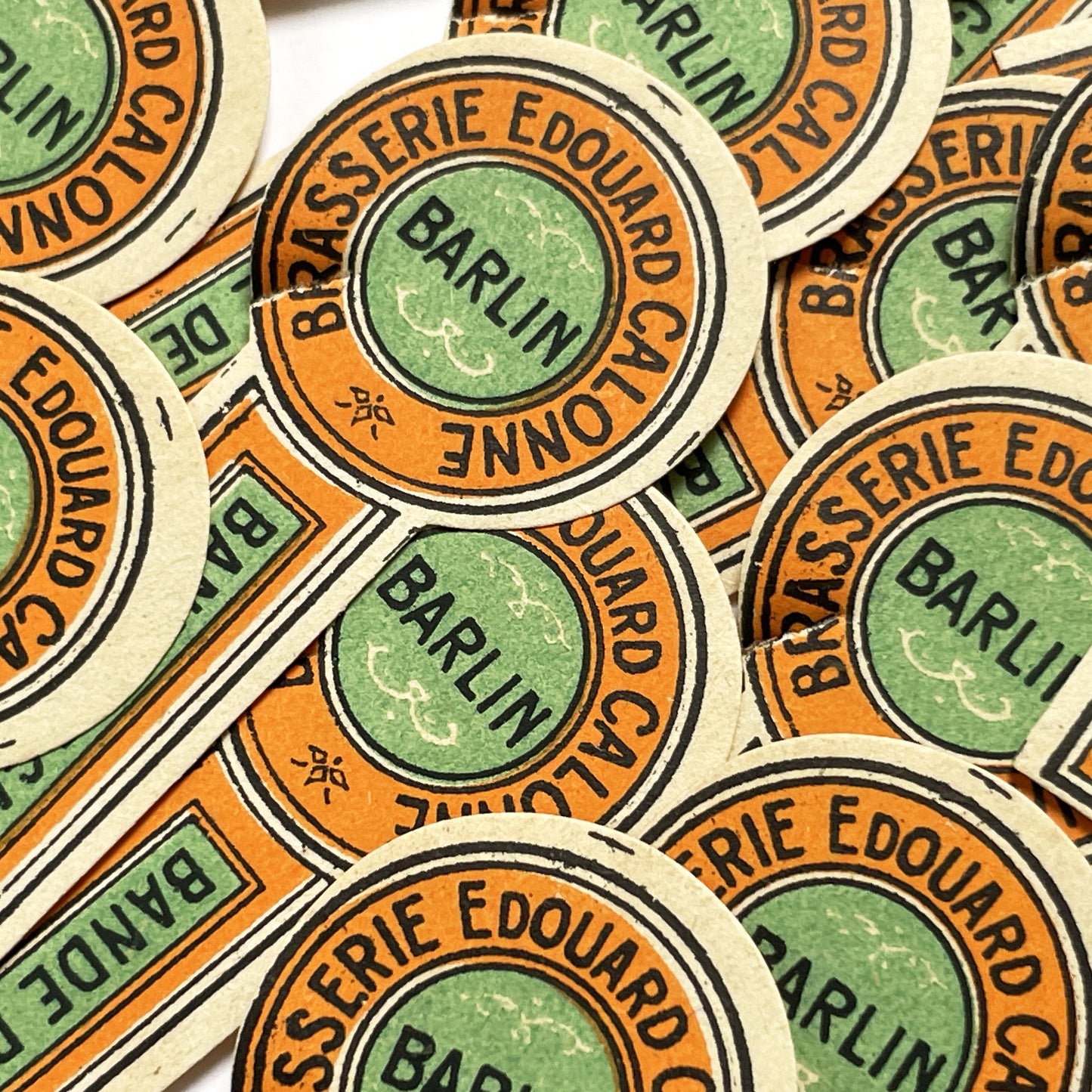 1930s - 30 French labels coloured green and orange - Vintage Beer Bottle Labels - Brasserie Édouard Calonne Barlin - “Bande de Garantie”