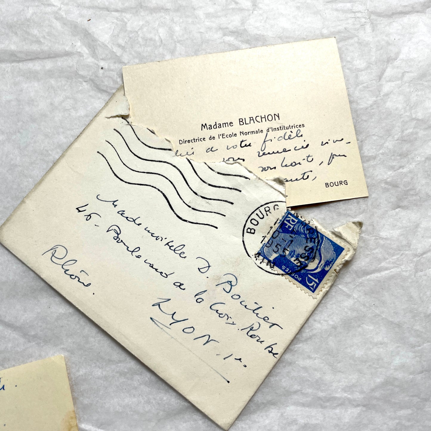 Lot of 10 1950s French ephemera small envelopes with handwritten notes, stamps, and postmarks.