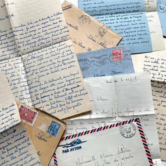 Set of 5 French letters from the 1940s, featuring handwritten script, vintage stamps, and Tunisian postmarks.