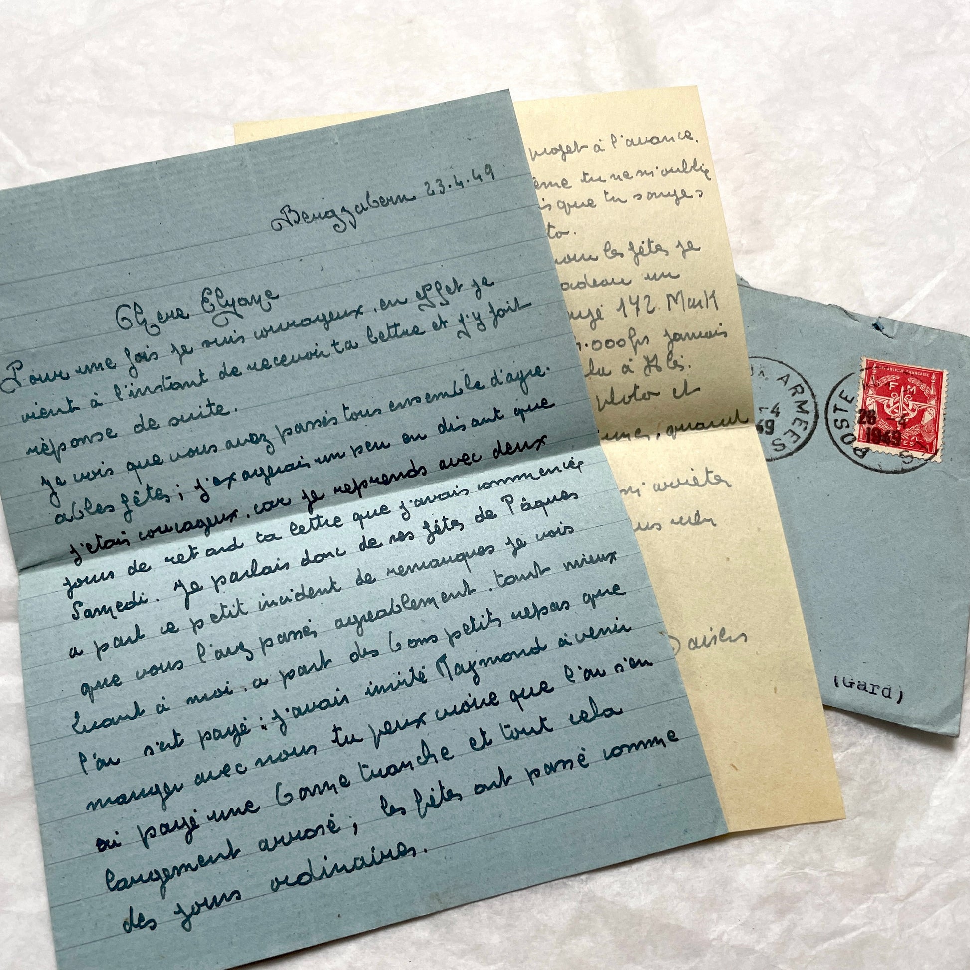 Set of 5 French letters from the 1940s, featuring handwritten script, vintage stamps, and Tunisian postmarks.
