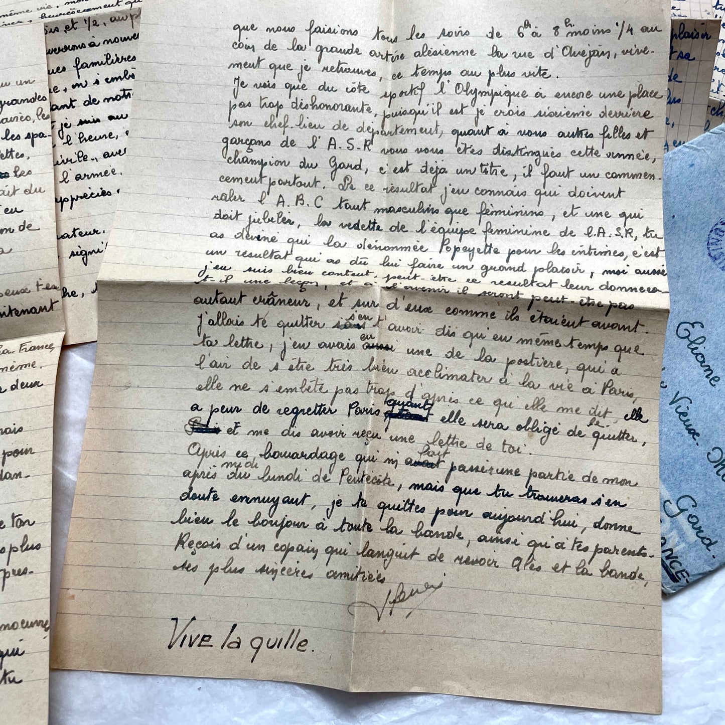 Set of 5 1950s French letters with handwritten content and vintage air mail envelopes.