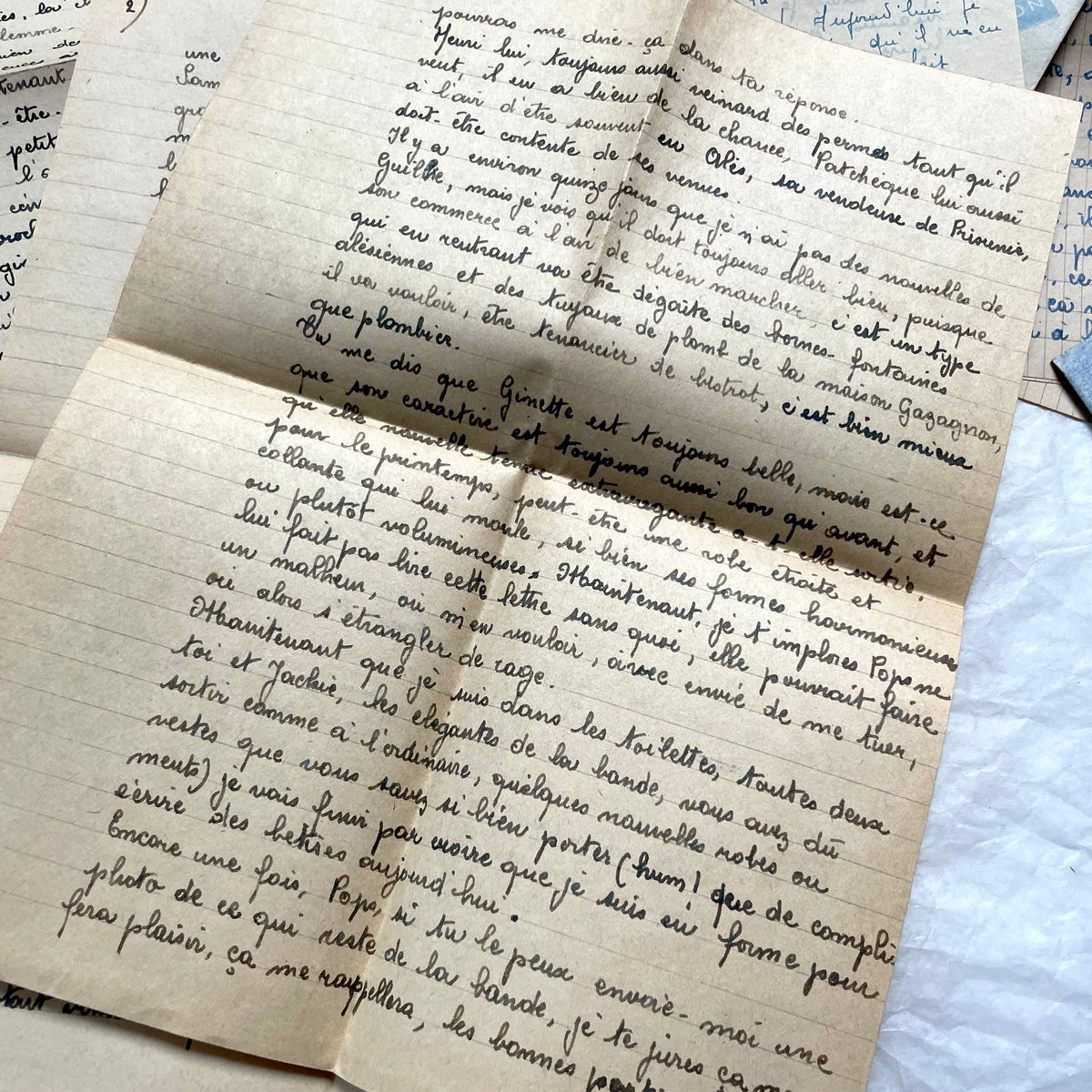 Set of 5 1950s French letters with handwritten content and vintage air mail envelopes.
