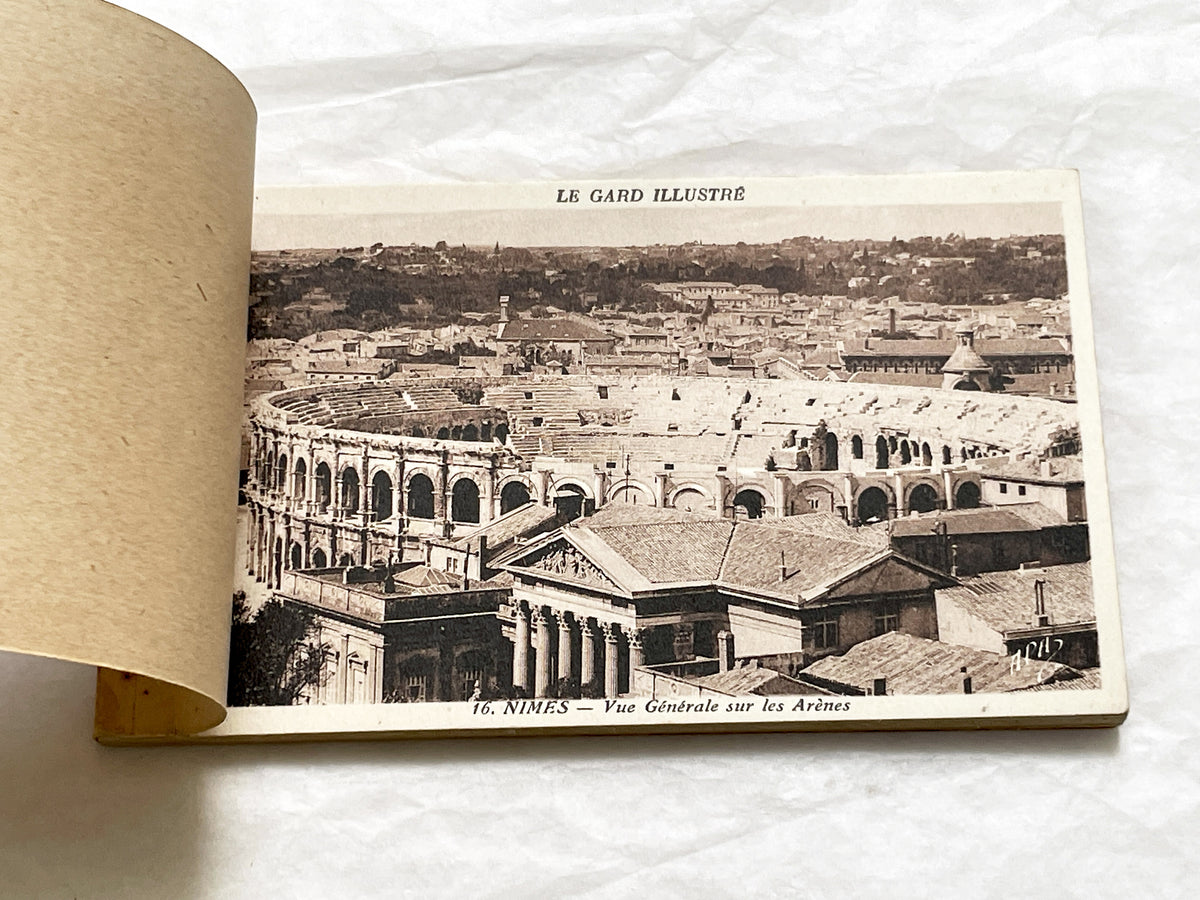 1920s - Vintage Nîmes Postcard Booklet - French Souvenir Album of Gard Landmarks - 12 Detachable Historical Photo Cards