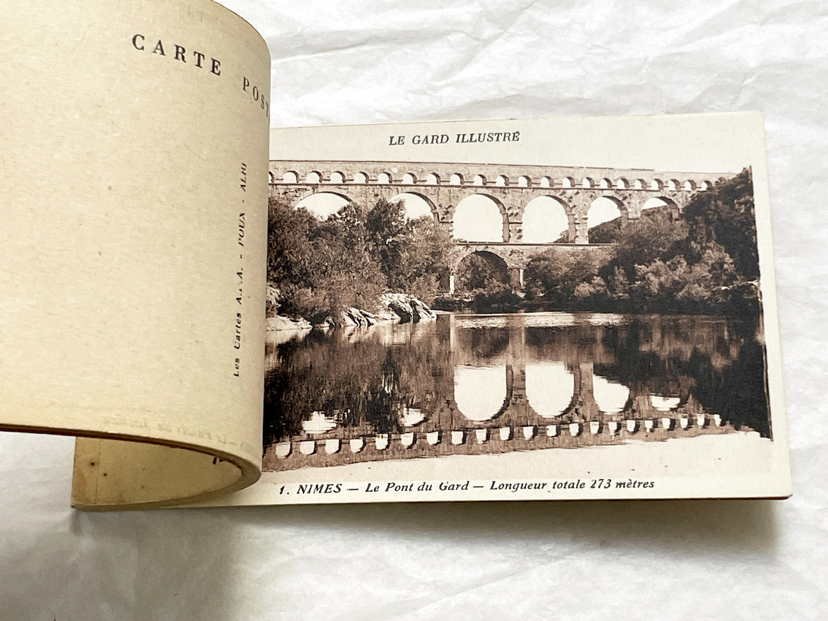 1920s - Vintage Nîmes Postcard Booklet - French Souvenir Album of Gard Landmarks - 12 Detachable Historical Photo Cards